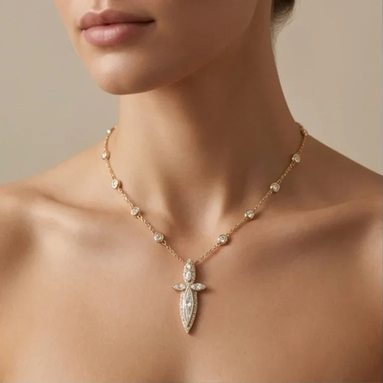 lifestyle_model_neck view
